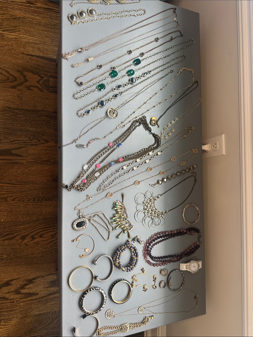 Assorted costume JeweltyMixed Silver and Gold Women's Fashion Jewelry Collection